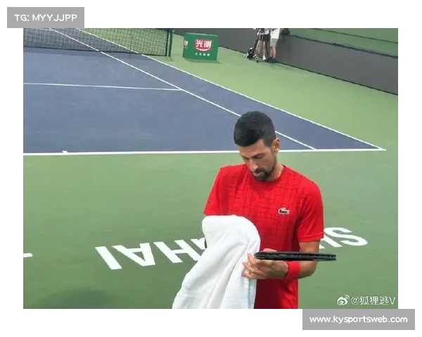 德约再度晋级上海大师赛第三轮 赛后真诚互动让球迷倍感温暖